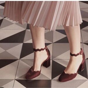 Club Monaco Lesley Velvet Pump